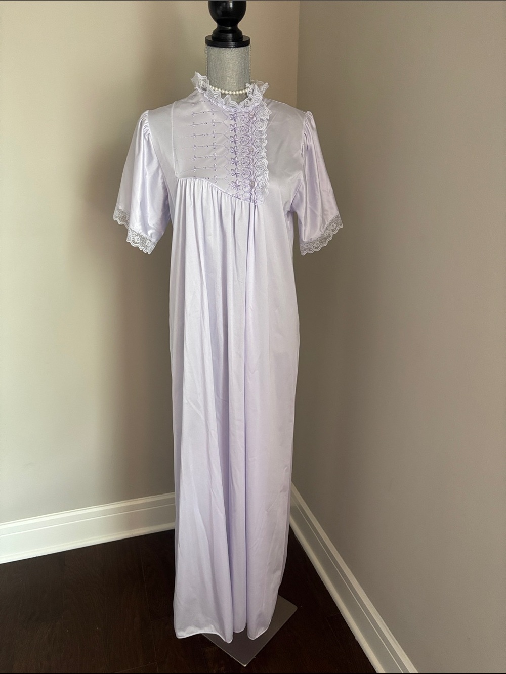 Vintage 1950s Bernette New York Lavender Lace-Trim Long Nightgown